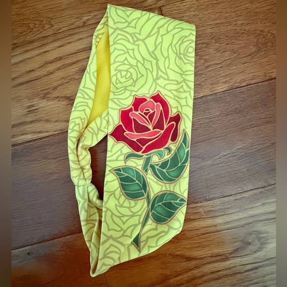 Crowned Athletics Enchanted Rose Athletic Tank and Leggings Size M - Picture 6 of 12